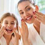 چطور ناخن جویدن را ترک کنیم و ناخن‌هایی سالم و شیک بسازیم؟